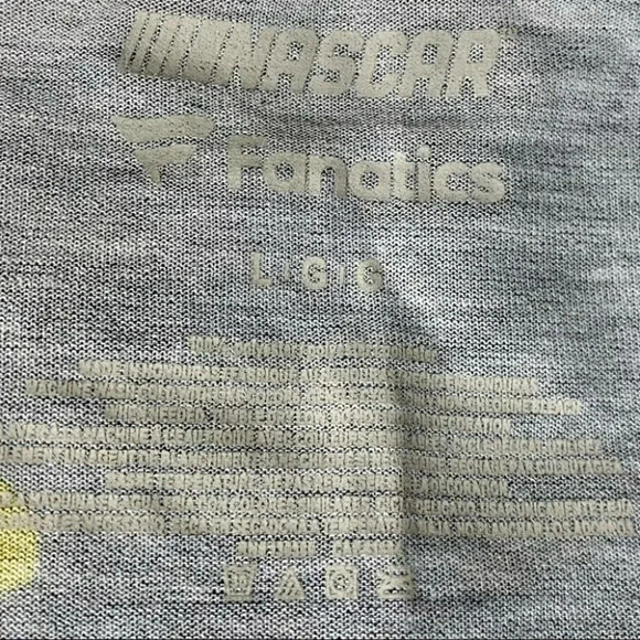 Fanatics NASCAR L Jimmie Johnson graphic T-shirt - Picture 3 of 3